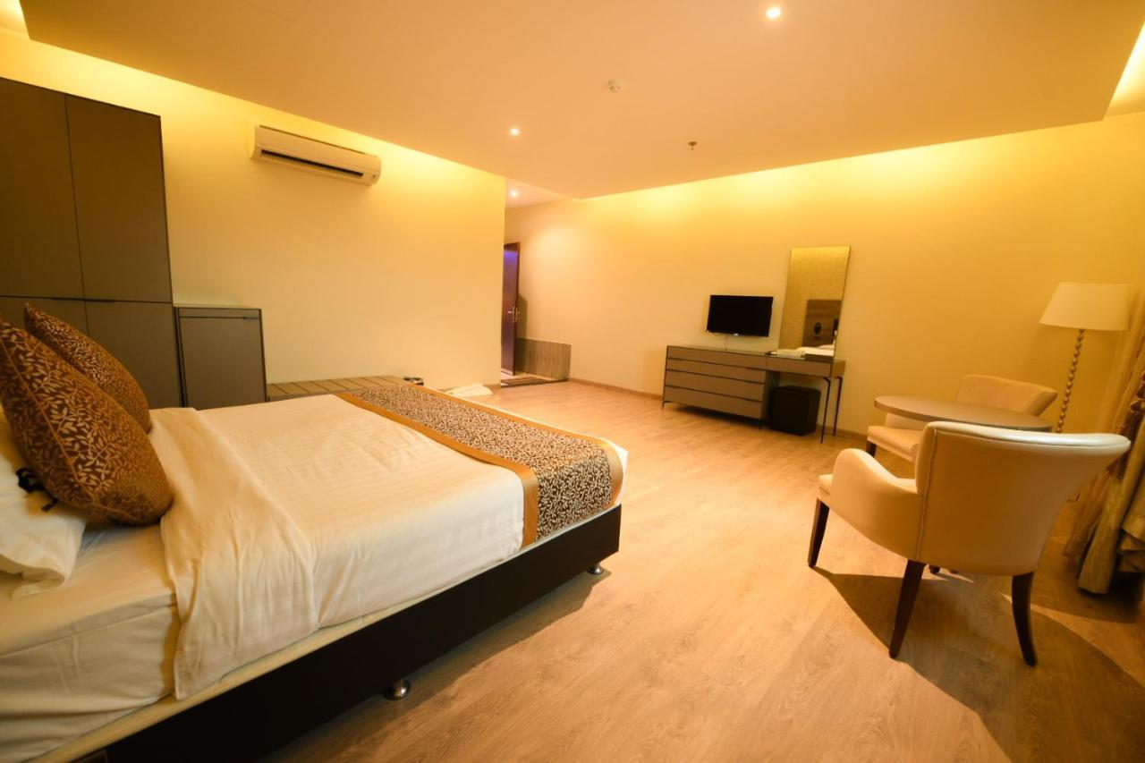 Hotel & Resort Golden Marina Yanbu Esterno foto