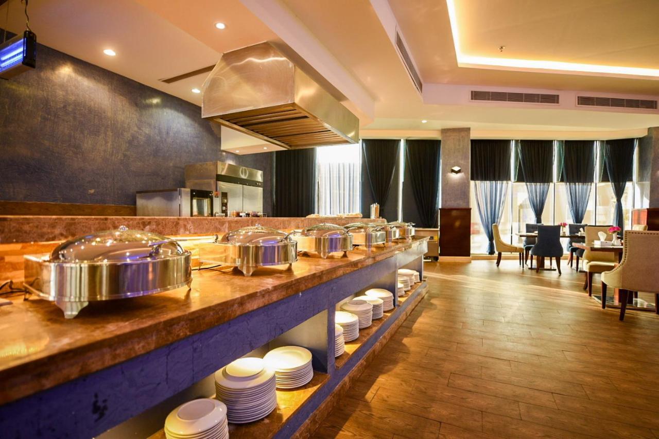 Hotel & Resort Golden Marina Yanbu Esterno foto