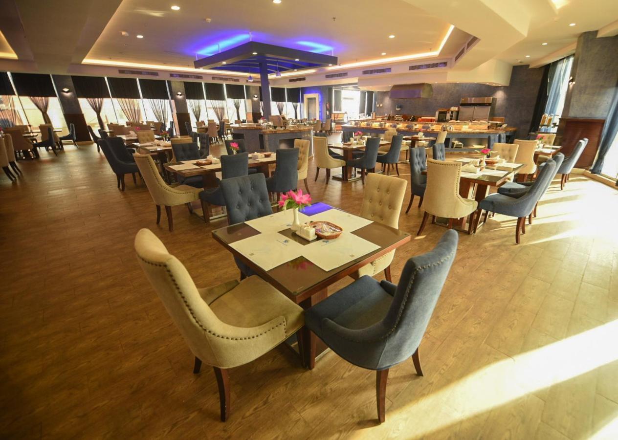Hotel & Resort Golden Marina Yanbu Esterno foto