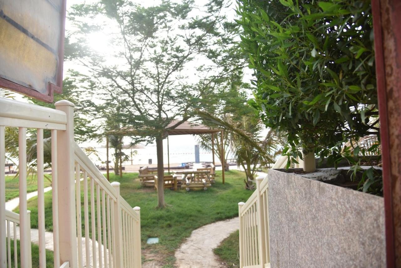 Hotel & Resort Golden Marina Yanbu Esterno foto